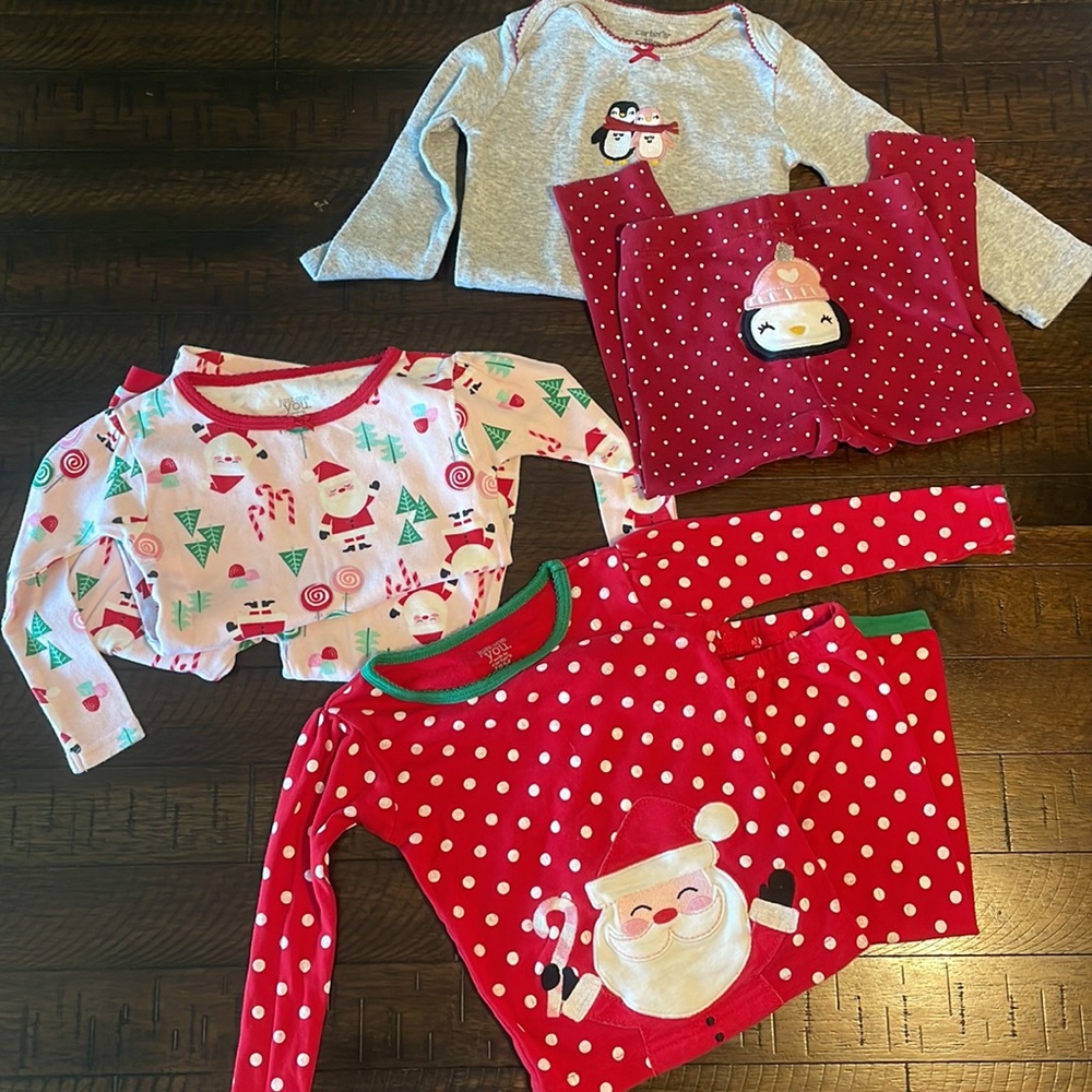 Carter’s 18 month Christmas bundle (3 matching sets)